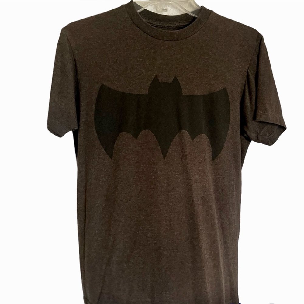 Batman Brown Faded-Grunge Bat Signal Unisex Superhero DC Comics Unisex Graphic T